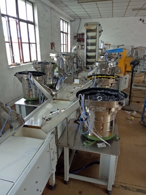 Fastener Packing Machine For Rivet Production Of Large Scale And High Volume Production